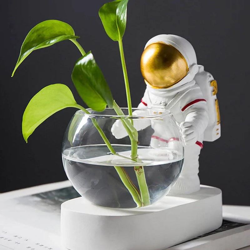 Astronaut Resin Flowerpot/ Glass Vase Décor - Home Solutions Maniac